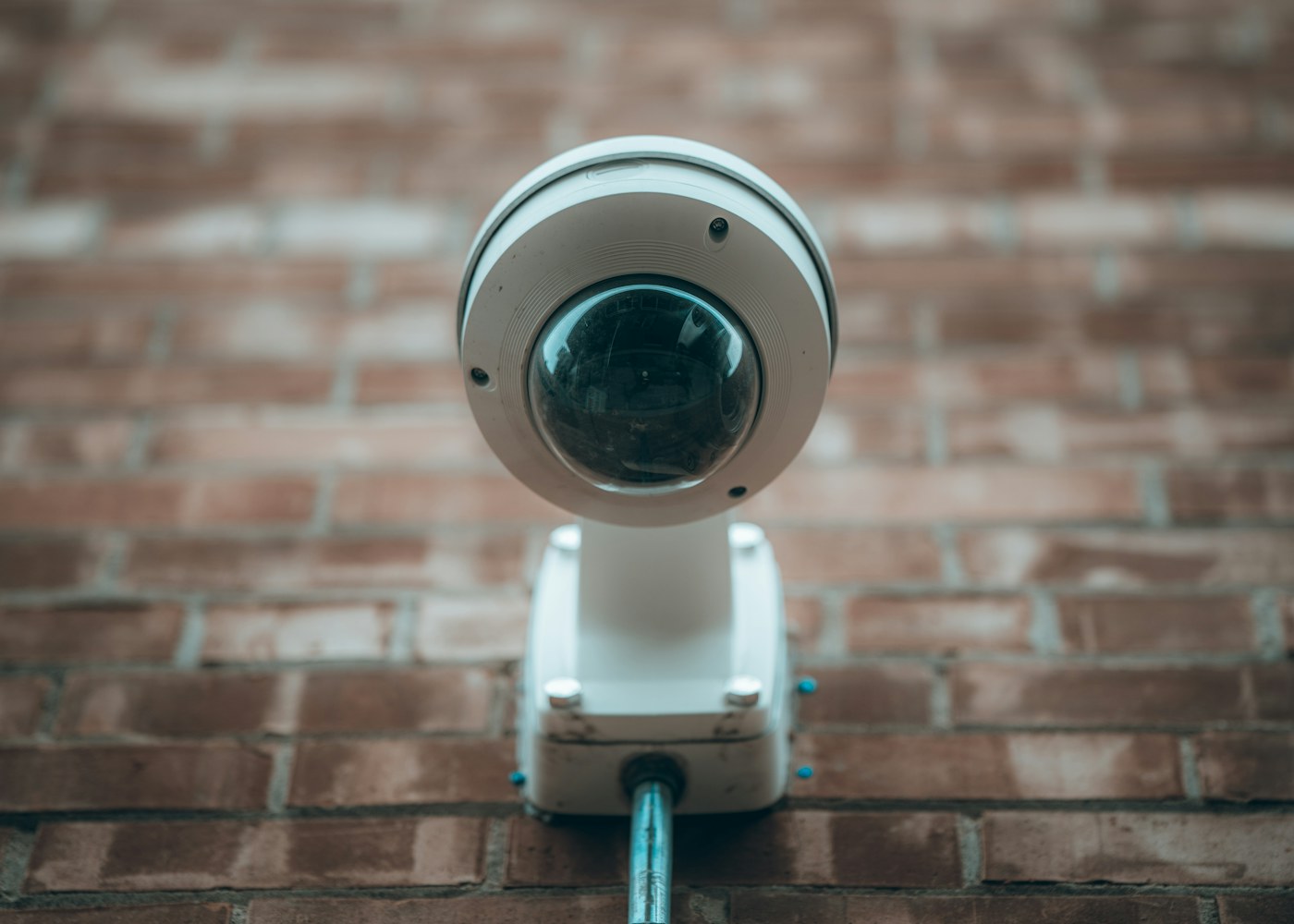 commercial-plumbing Kamera kopułkowa – serwis monitoringu